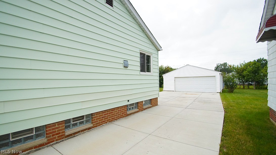 30309 Vineyard Road Willowick, OH 44095 - Photo 8 of 13
