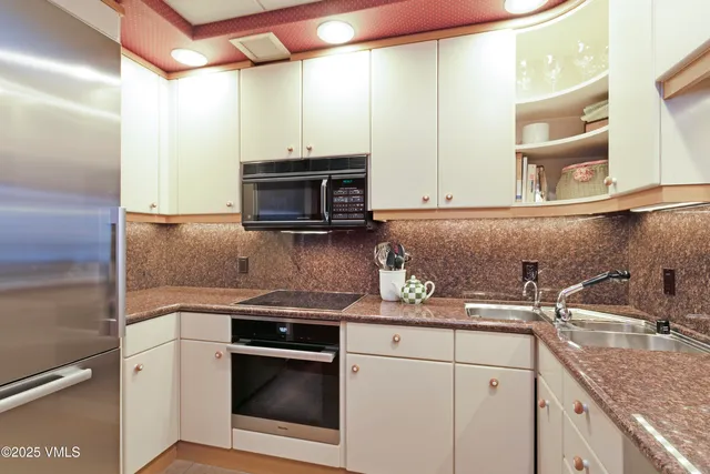 $3,350,000 | 17 Chateau Lane, Unit 205, Beaver Creek, CO 81620