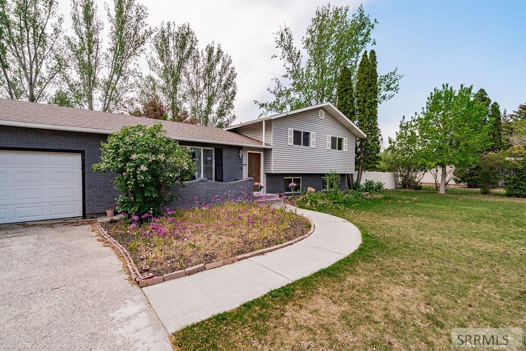 2090 Heather Lane Ammon, ID 83406 - Photo 2 of 67