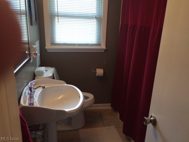5496 Hauserman Road Cleveland, OH 44130 - Photo 15 of 35