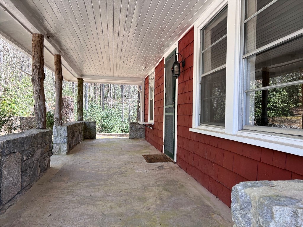 101 Brooks Road Highlands, NC 28741 - Photo 10 of 34 Gallery Image 10
