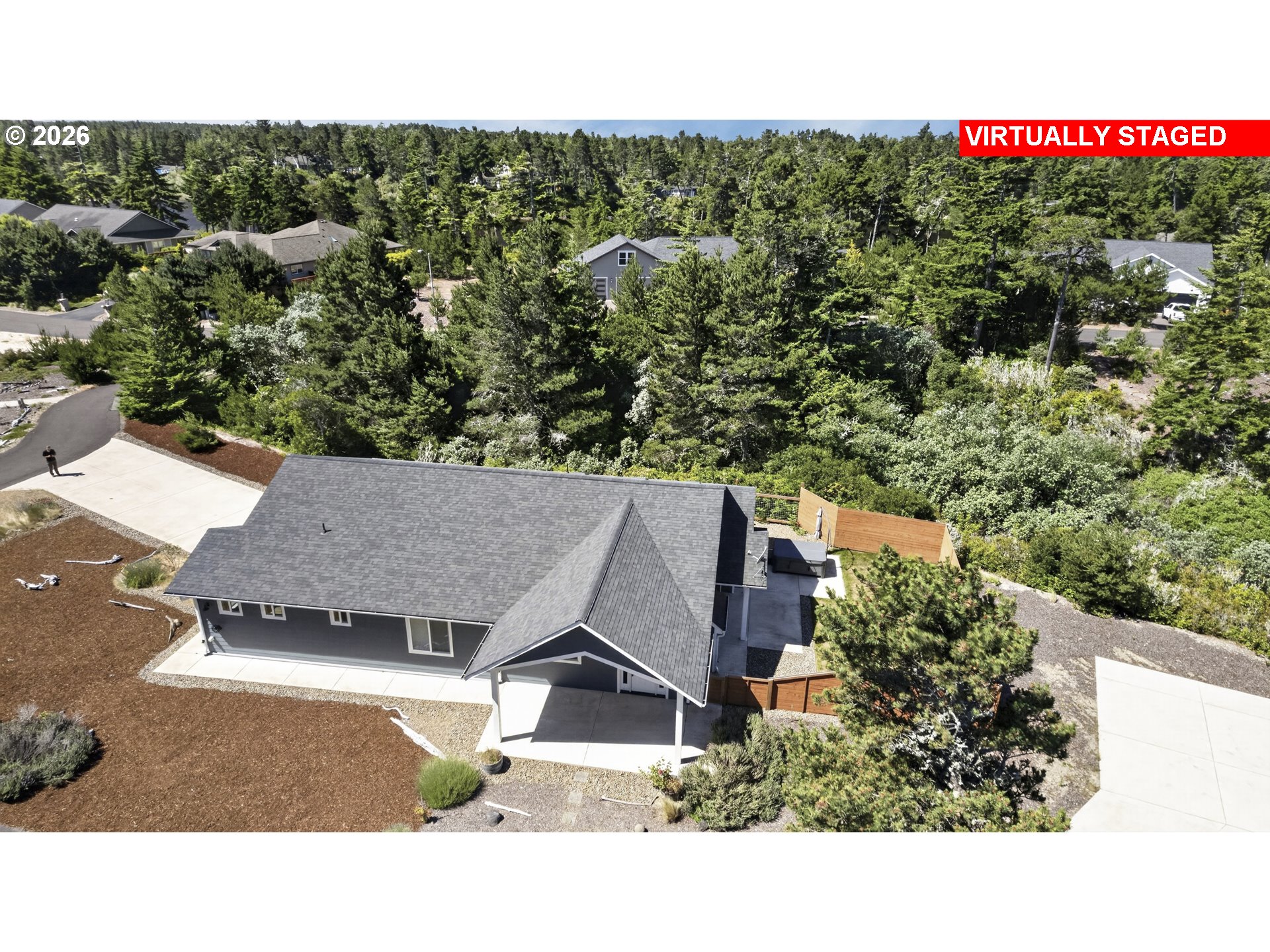 88051 Lake Point Drive Florence, OR 97439 - Photo 5 of 32
