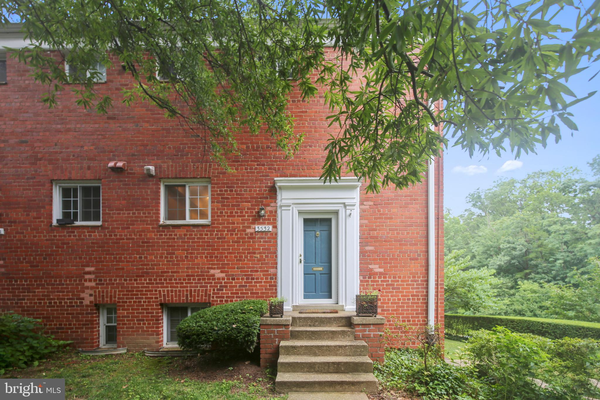 3532 Gunston Road Alexandria, VA 22302 - Photo 1 of 33 Gallery Image 1