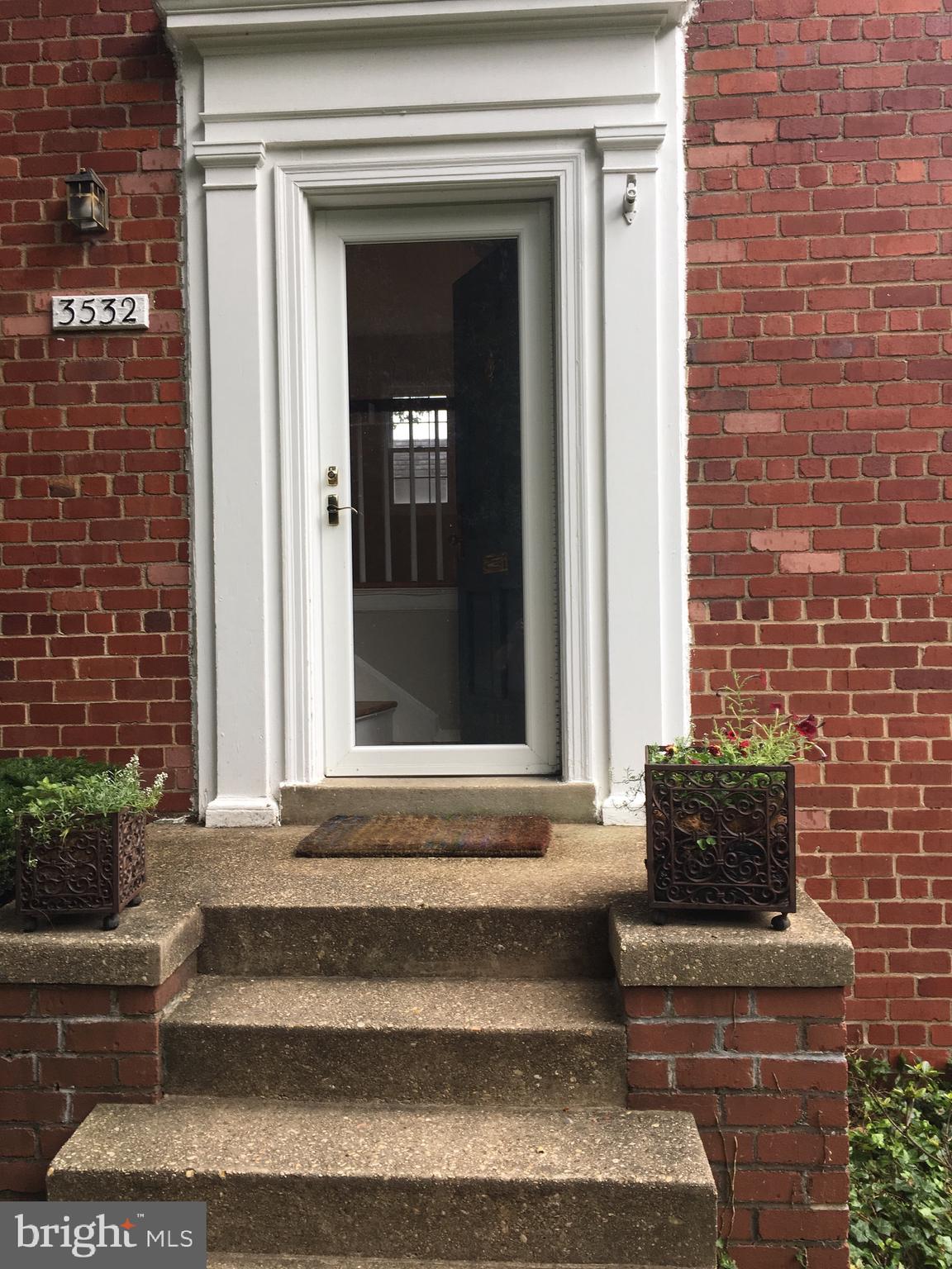 3532 Gunston Road Alexandria, VA 22302 - Photo 2 of 33 Gallery Image 2