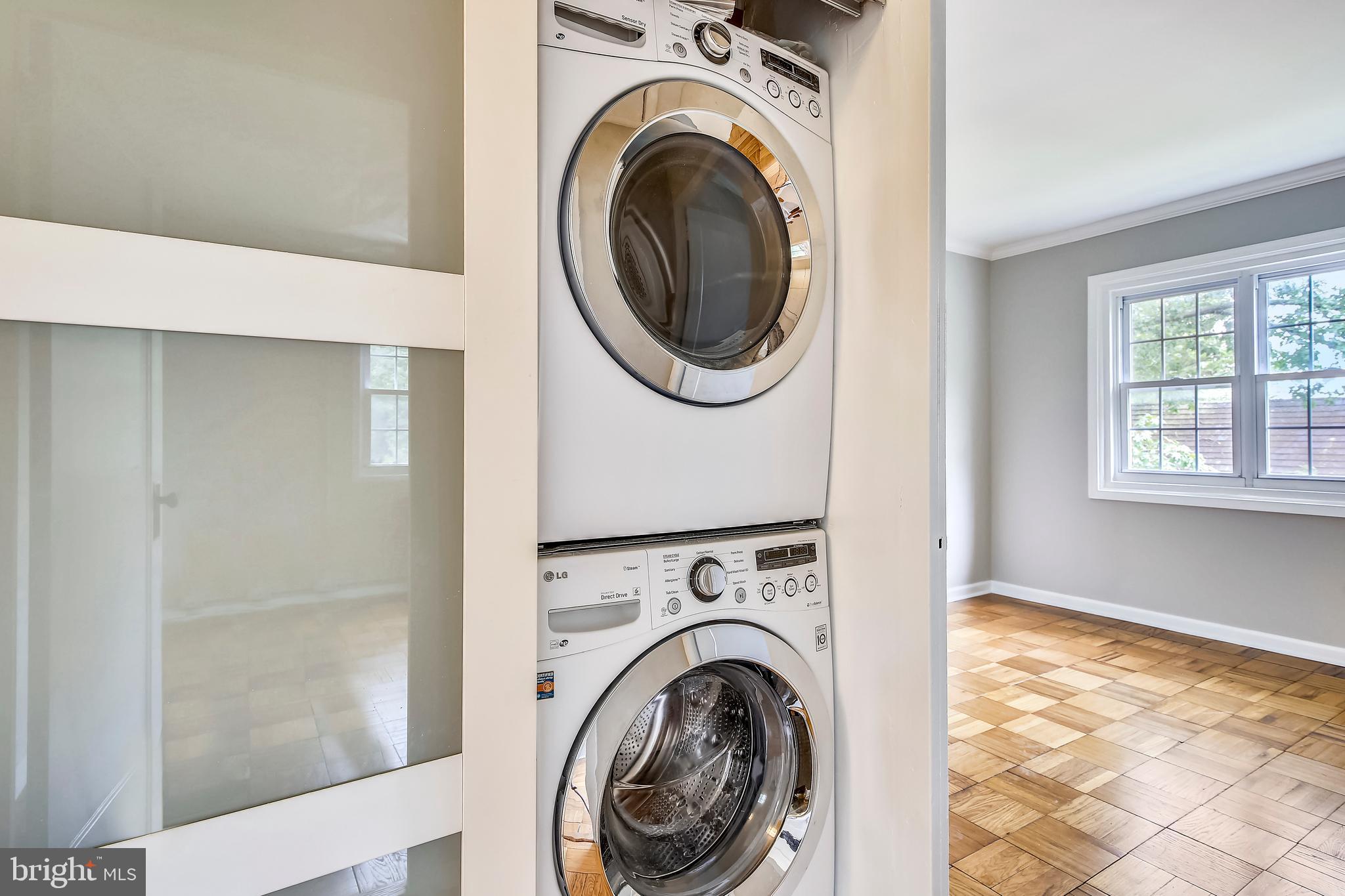 3532 Gunston Road Alexandria, VA 22302 - Photo 22 of 33 Upper Level Laundry, Full Sized