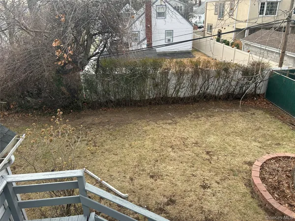 $5,500 | 76-36 265th Street | Glen Oaks