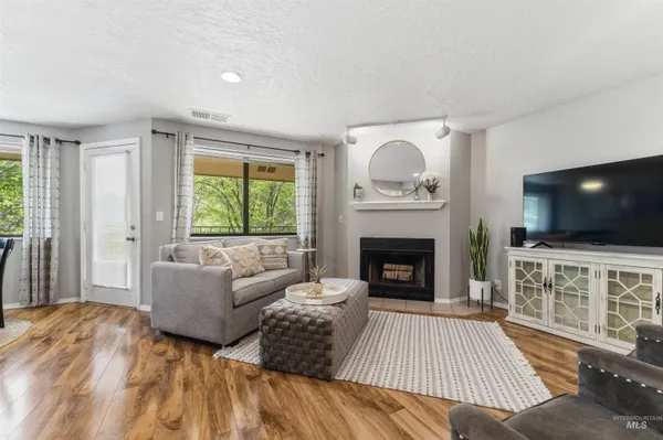 $299,500 | 3725 South Gekeler Lane, Unit 59, Boise, ID 83706