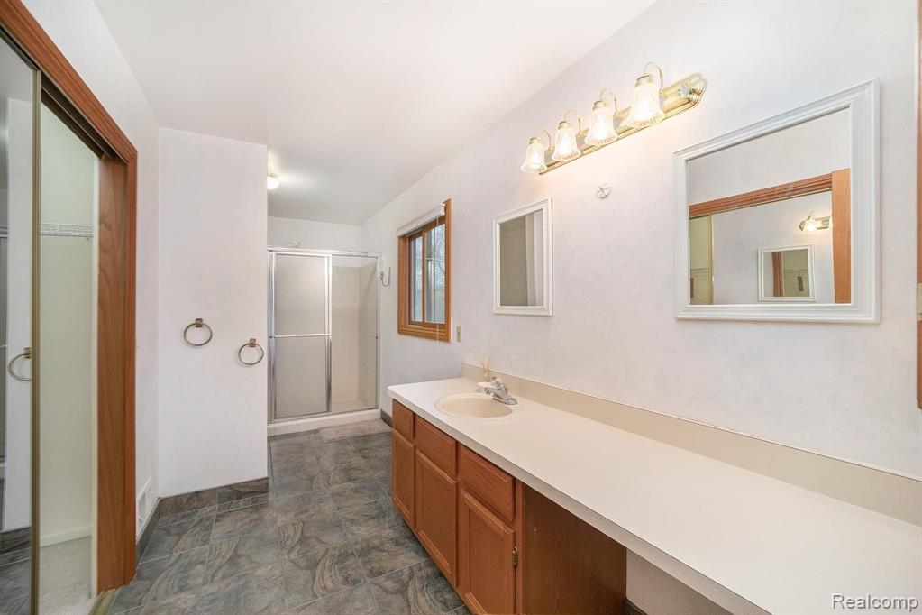 2139 Rochelle Park Drive, Unit 73 Rochester Hills, MI 48309 - Photo 21 of 34