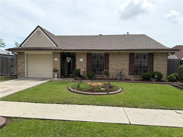 $260,000 | 2053 Saulet Place, Harvey, LA 70058