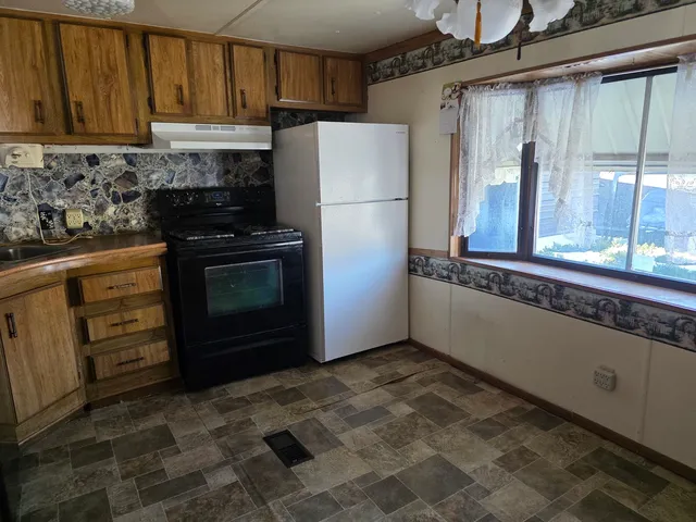 $25,000 | 1129 West Dorris Street, Harrisburg, IL 62946