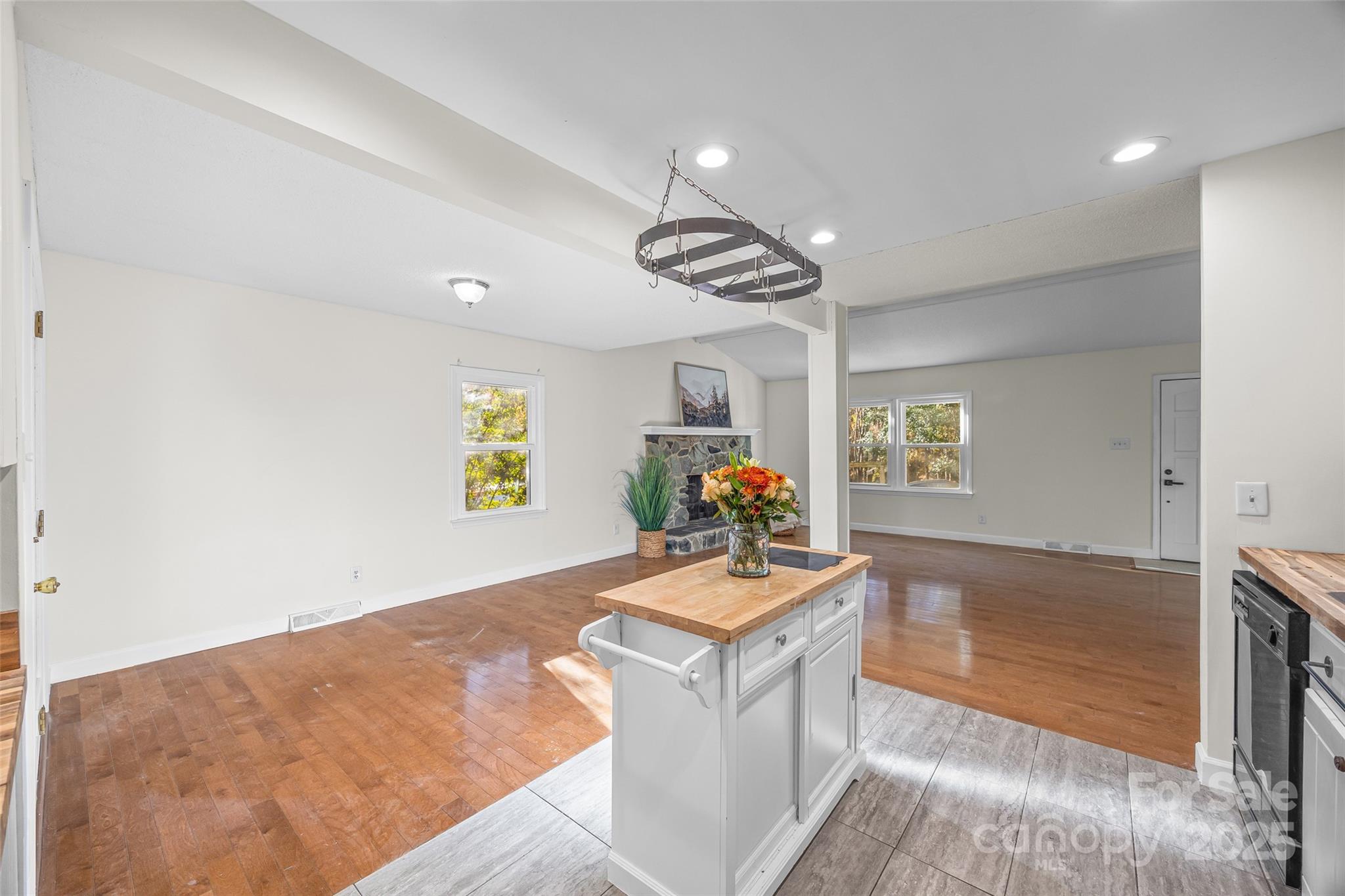 2137 Manawa Lane Tega Cay, SC 29708 - Photo 19 of 48 a room with ceiling fan