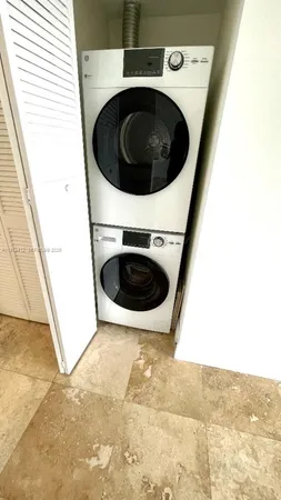 $3,850 | 1800 Sunset Harbour Drive, Unit 809, Miami Beach, FL 33139