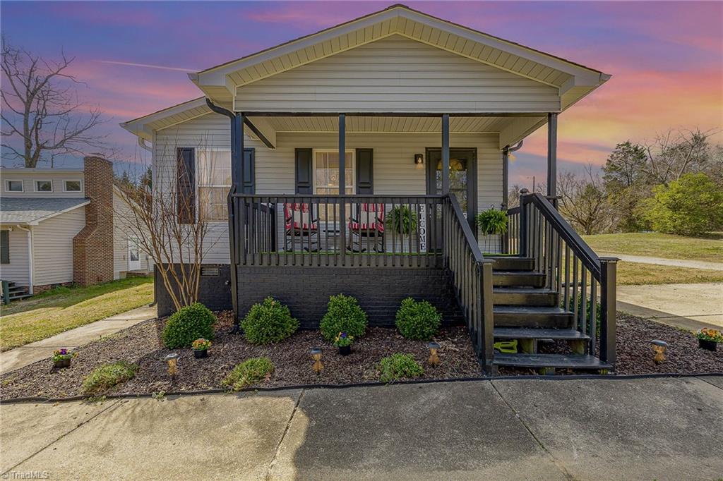 2904 Triangle Lake Road High Point, NC 27260 - Photo 2 of 18 Front view (twlight)