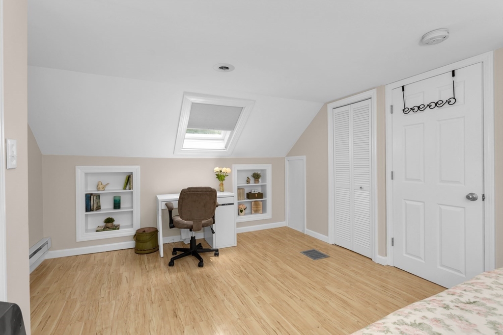 314 Pleasant Street Franklin, MA 02038 - Photo 33 of 40