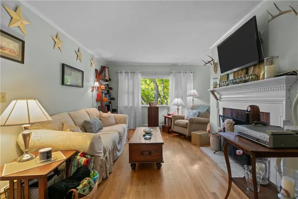 $499,000 | 46 Chastellux Avenue, Unit M6, Newport, RI 02840