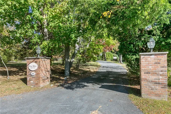 $499,000 | 46 Chastellux Avenue, Unit M6, Newport, RI 02840