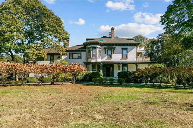 $499,000 | 46 Chastellux Avenue, Unit M6, Newport, RI 02840