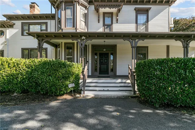 $499,000 | 46 Chastellux Avenue, Unit M6, Newport, RI 02840