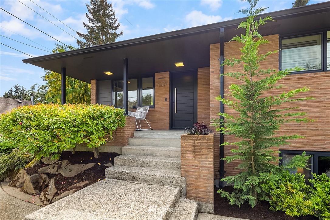 2115 North 77th Street Seattle, WA 98103 - Photo 2 of 40 Gallery Image 2