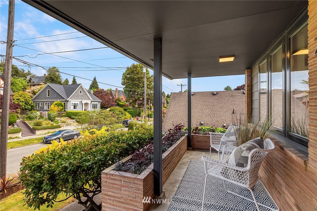 2115 North 77th Street Seattle, WA 98103 - Photo 3 of 40 Gallery Image 3