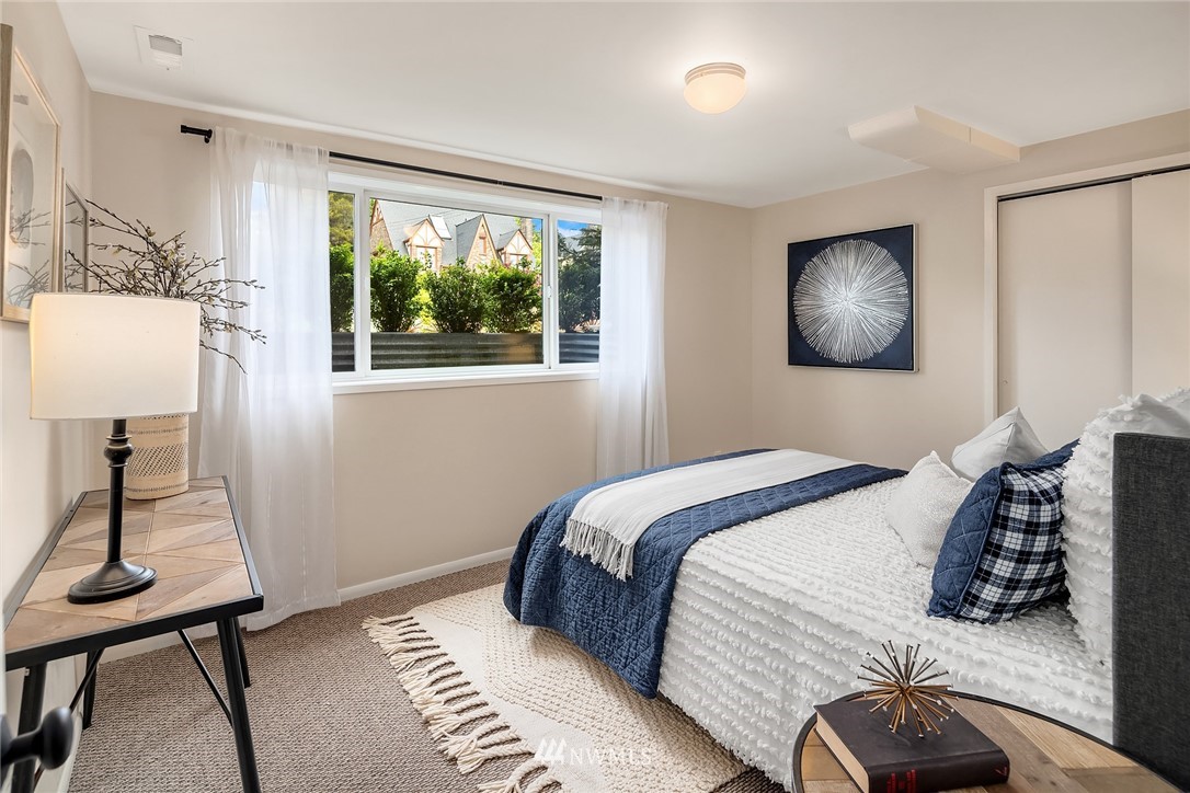 2115 North 77th Street Seattle, WA 98103 - Photo 32 of 40 Gallery Image 32
