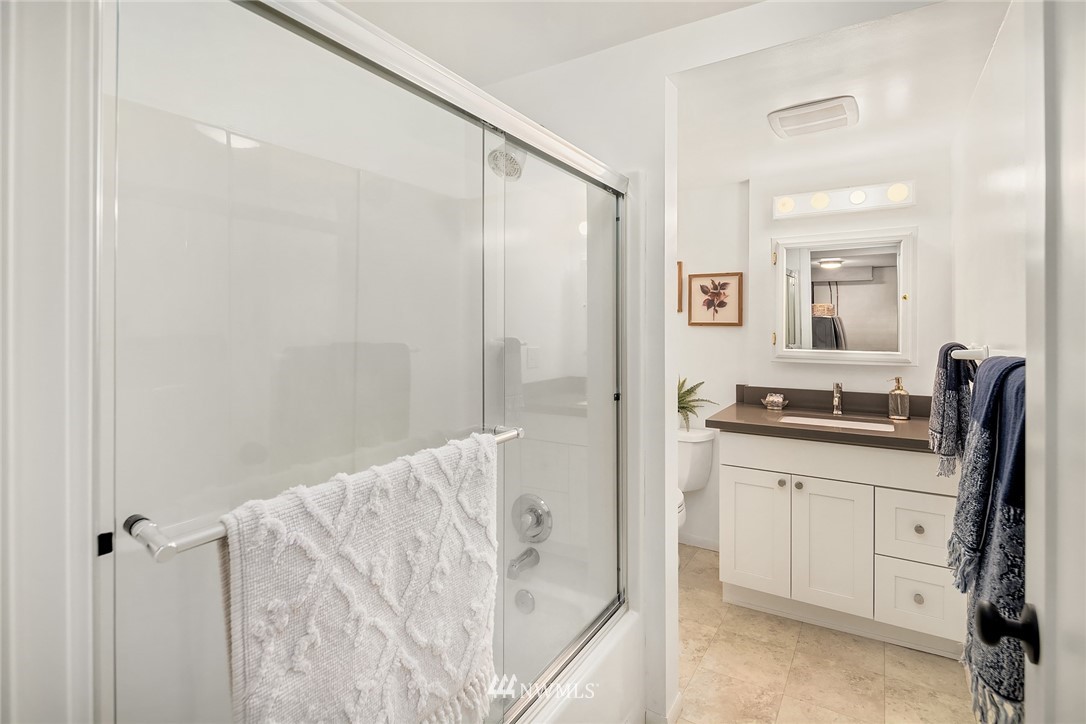 2115 North 77th Street Seattle, WA 98103 - Photo 33 of 40 Gallery Image 33