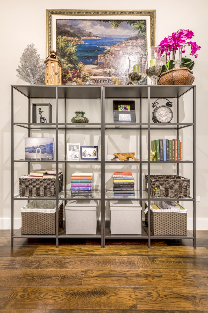 1120 West Adams Street, Unit PHW Chicago, IL 60607 - Photo 18 of 23 a view of a living room and entry way