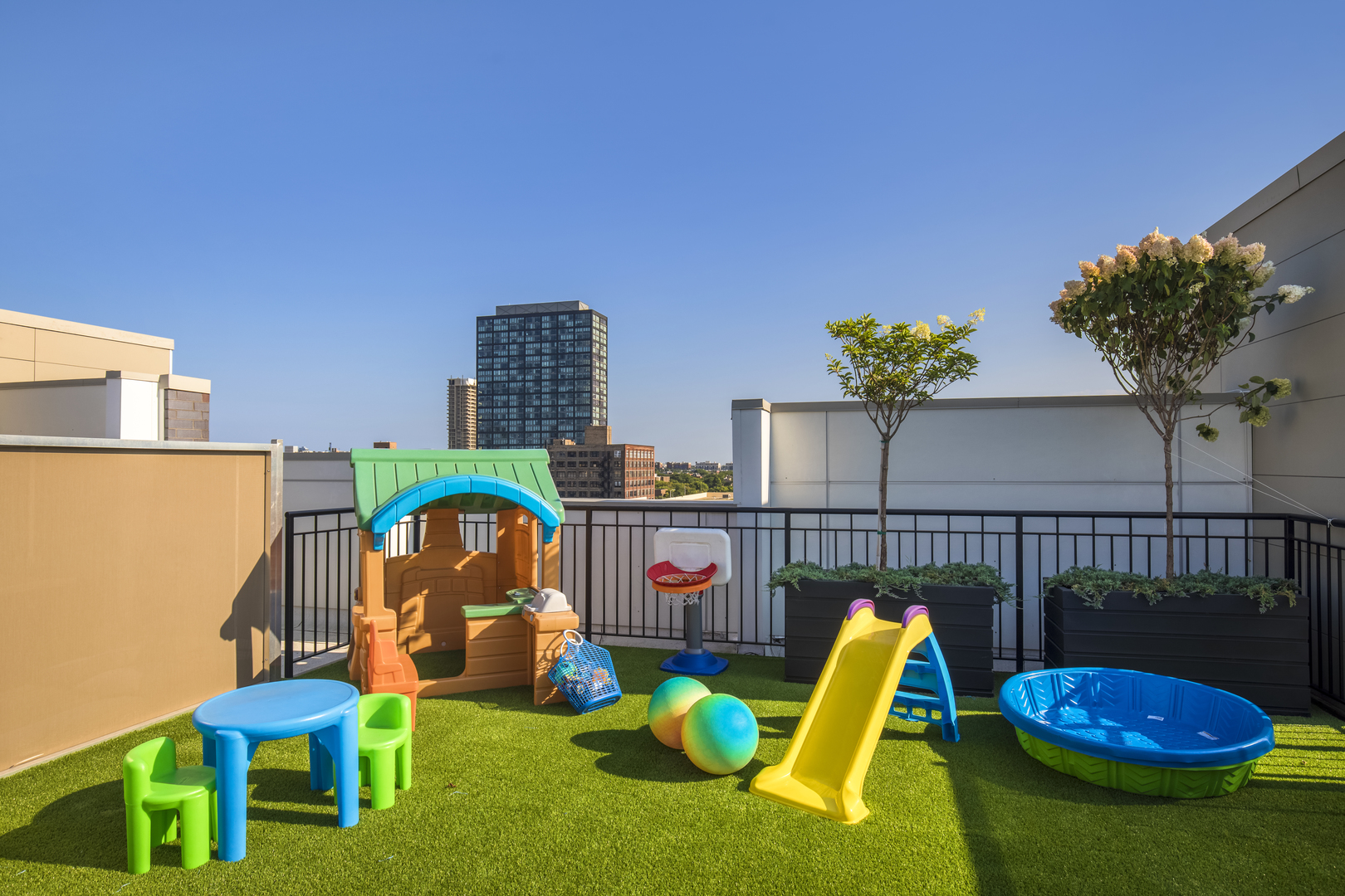 1120 West Adams Street, Unit PHW Chicago, IL 60607 - Photo 20 of 23 a view of a swimming pool with a lounge chairs