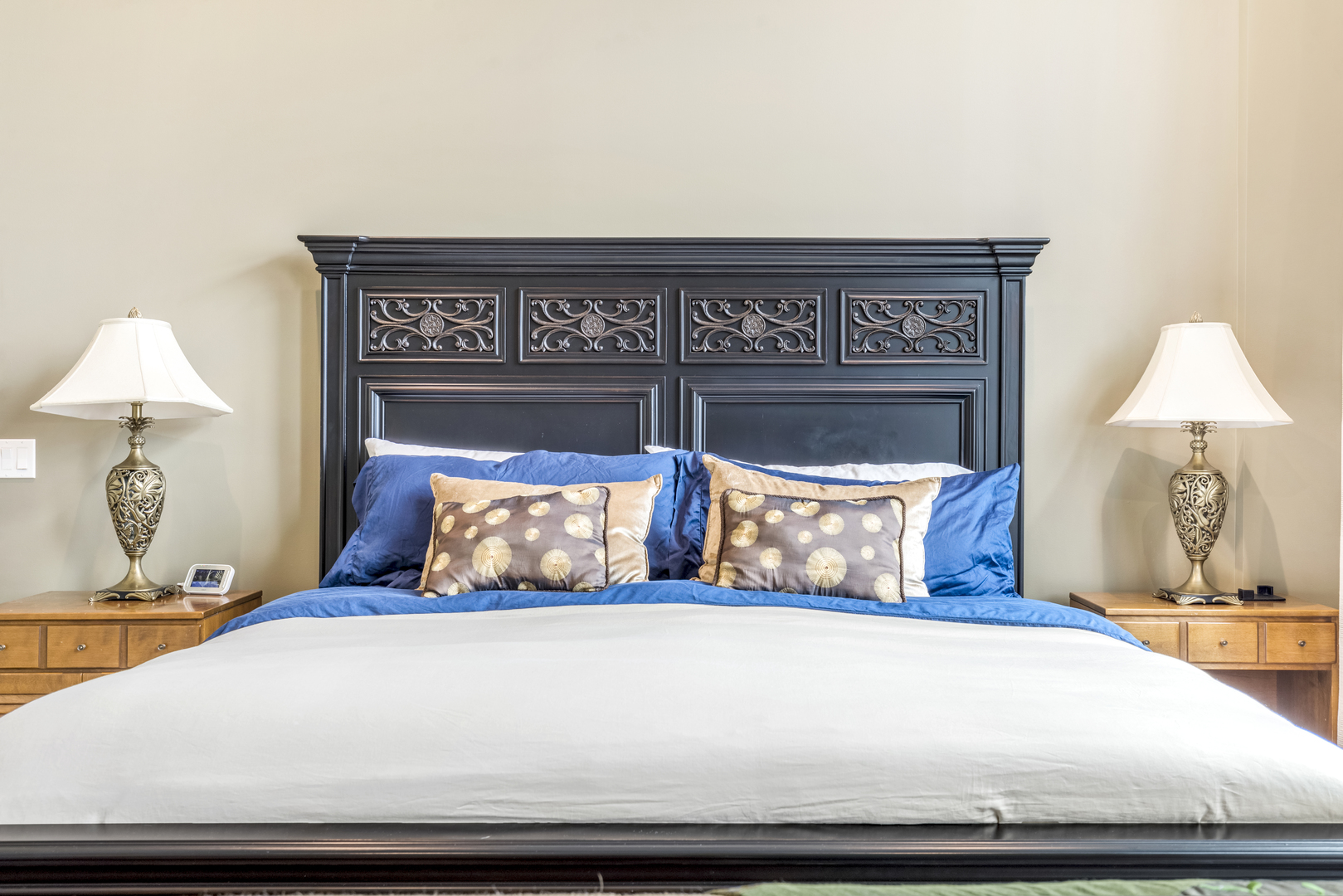 1120 West Adams Street, Unit PHW Chicago, IL 60607 - Photo 10 of 23 a view of living room