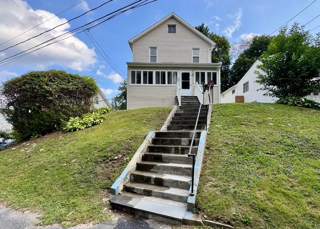 $375,000 | 302 Lakeview Avenue, Waterbury, CT 06705