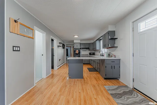 $125,000 | 1500 East Jefferson Street, Clinton, IL 61727