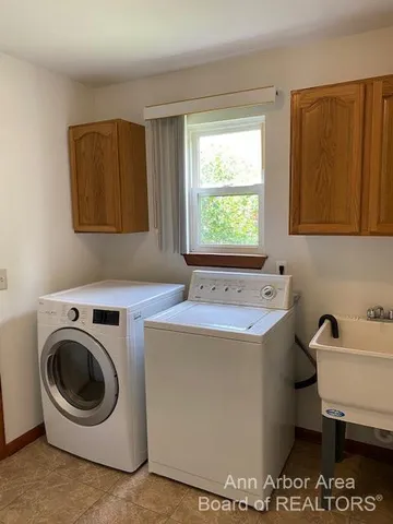 $2,950 | 3144 Dunwoodie Road, Ann Arbor, MI 48105