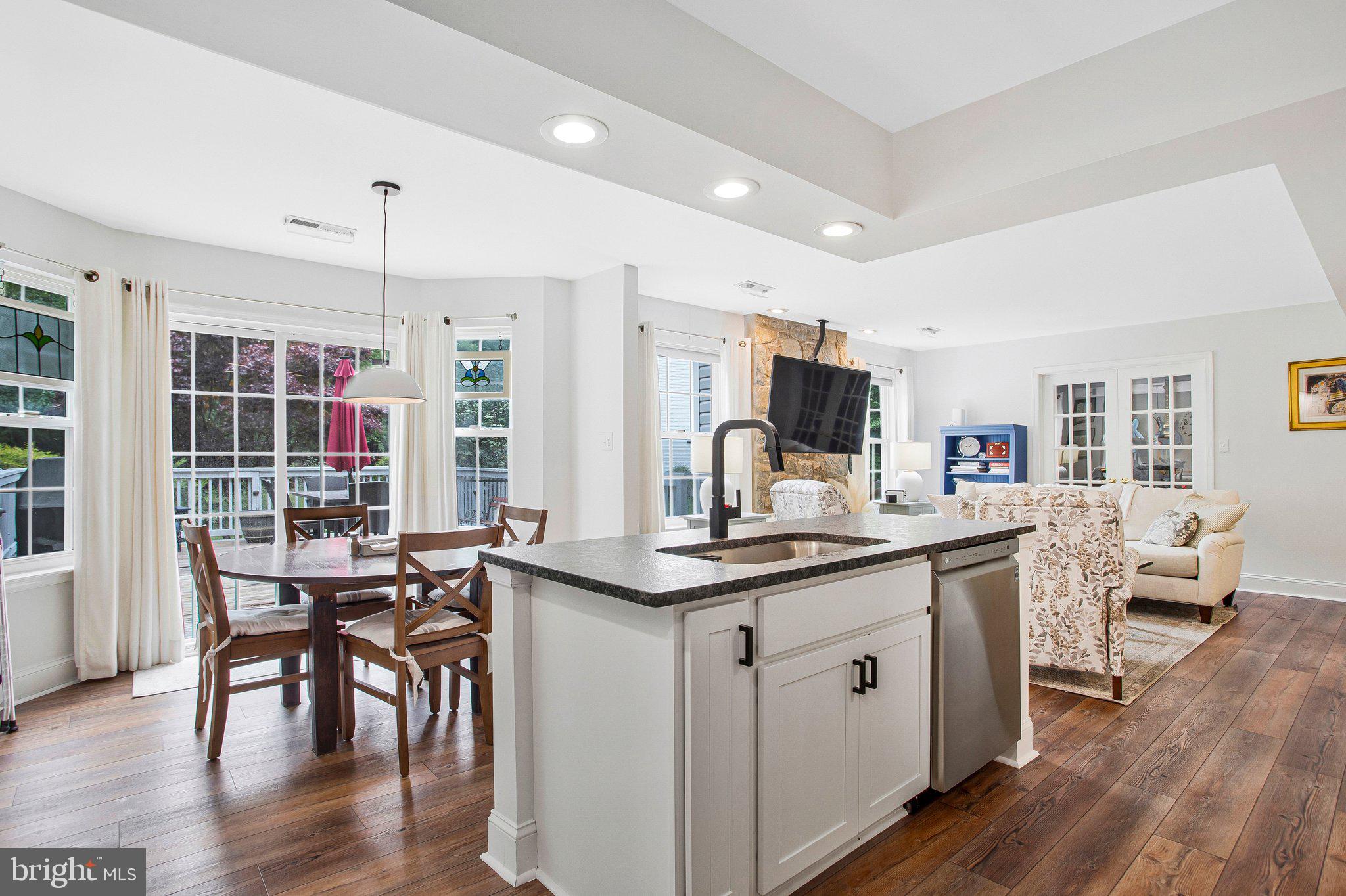 1582 Snug Harbor Road Shady Side, MD 20764 - Photo 21 of 53 Bright and inviting open space.