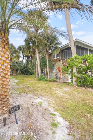 a front view of house with yard