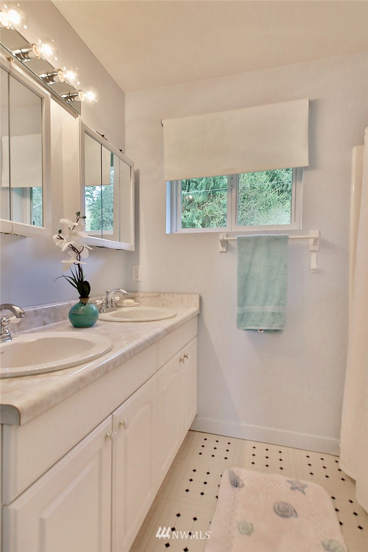 3794 Bells Beach Road Langley, WA 98260 - Photo 13 of 25 Gallery Image 13