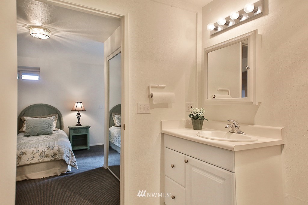 3794 Bells Beach Road Langley, WA 98260 - Photo 23 of 25 Gallery Image 23