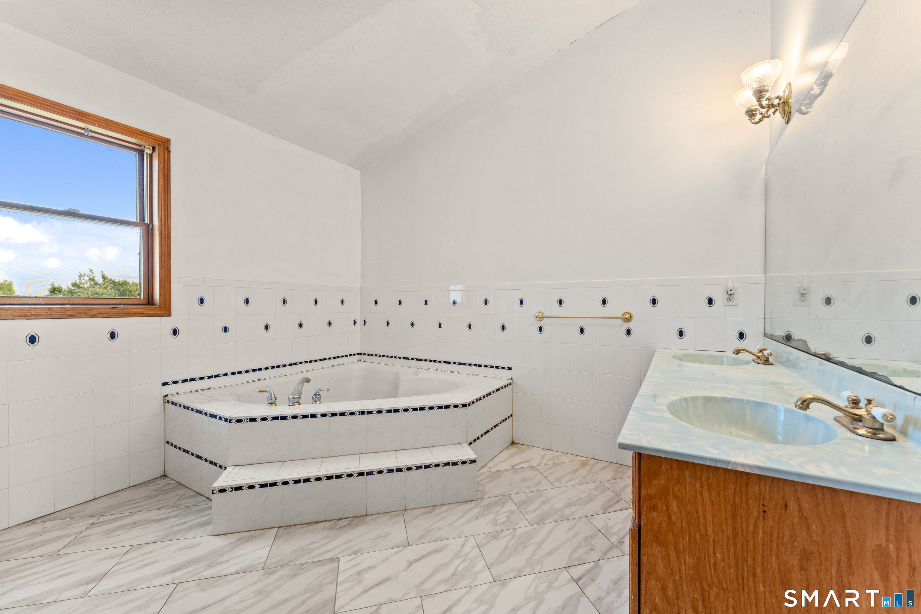 77 Graham Ridge Road Naugatuck, CT 06770 - Photo 31 of 40