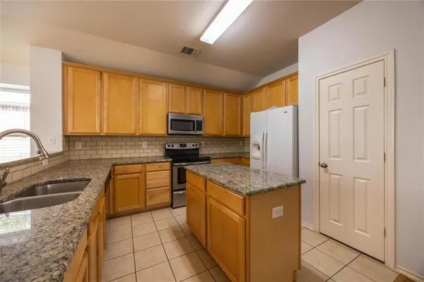$2,500 | 4616 Brighton Drive, McKinney, TX 75070