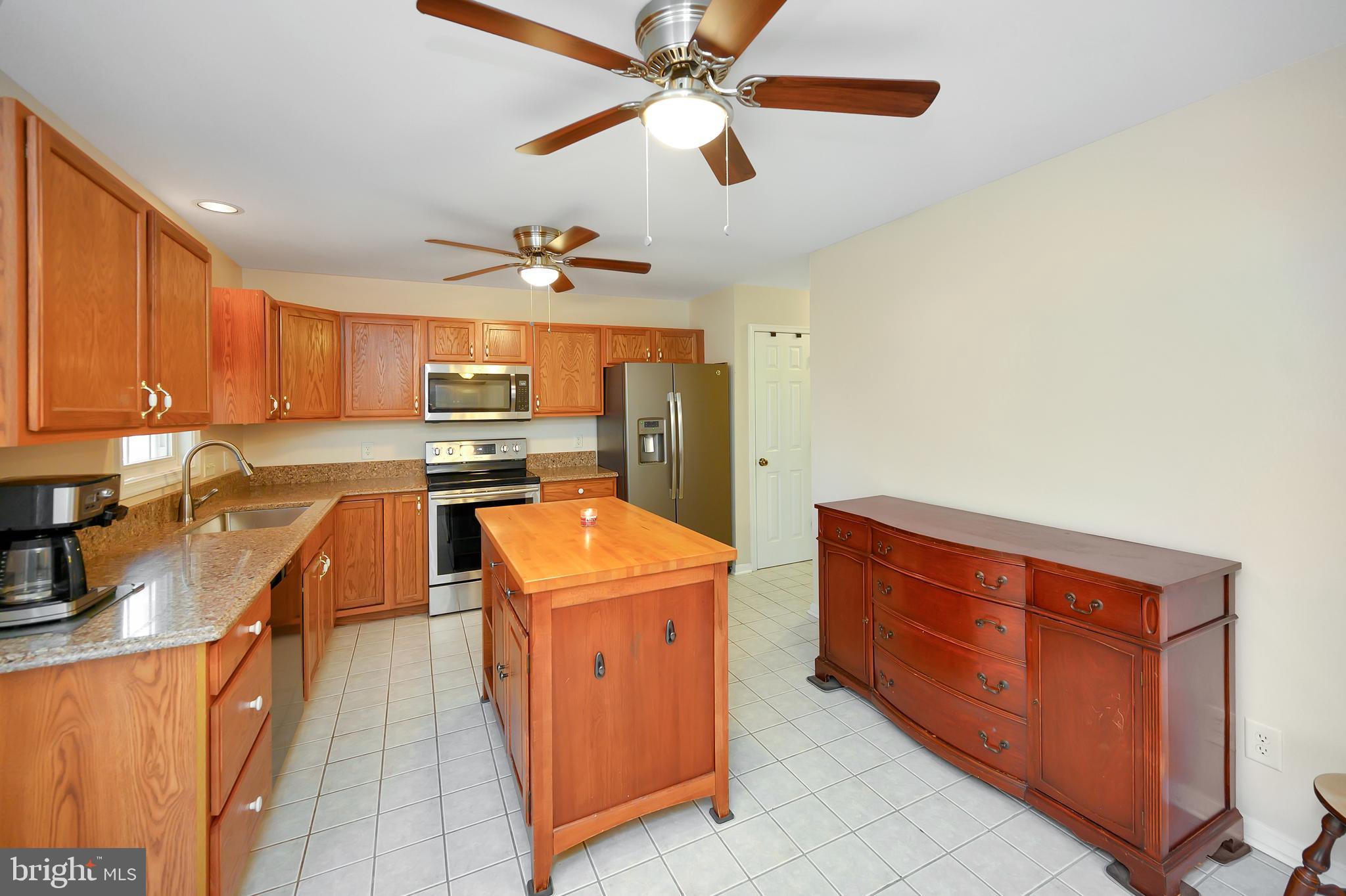 102 Happy Creek Road Locust Grove, VA 22508 - Photo 3 of 30 Updated kitchen with granite counter tops