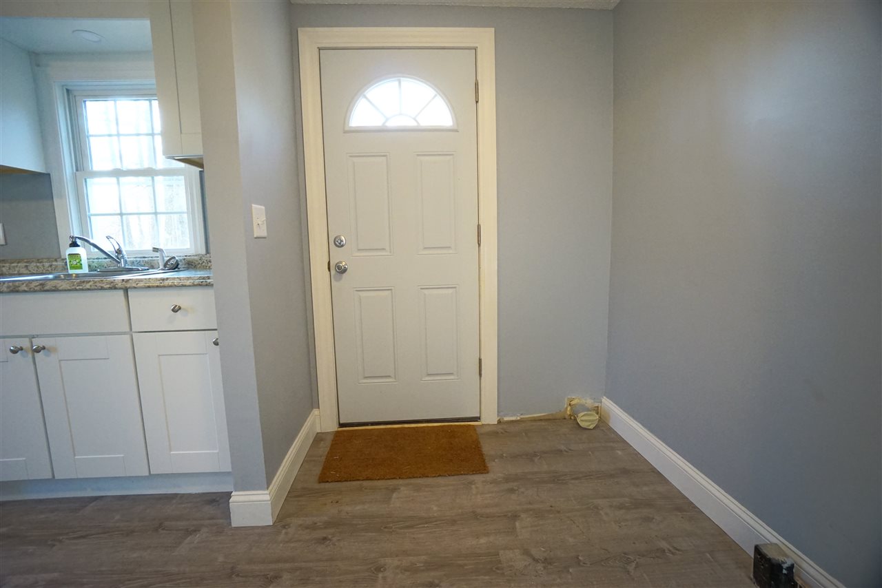 63 Tsienneto Road Derry, NH 03038 - Photo 14 of 23