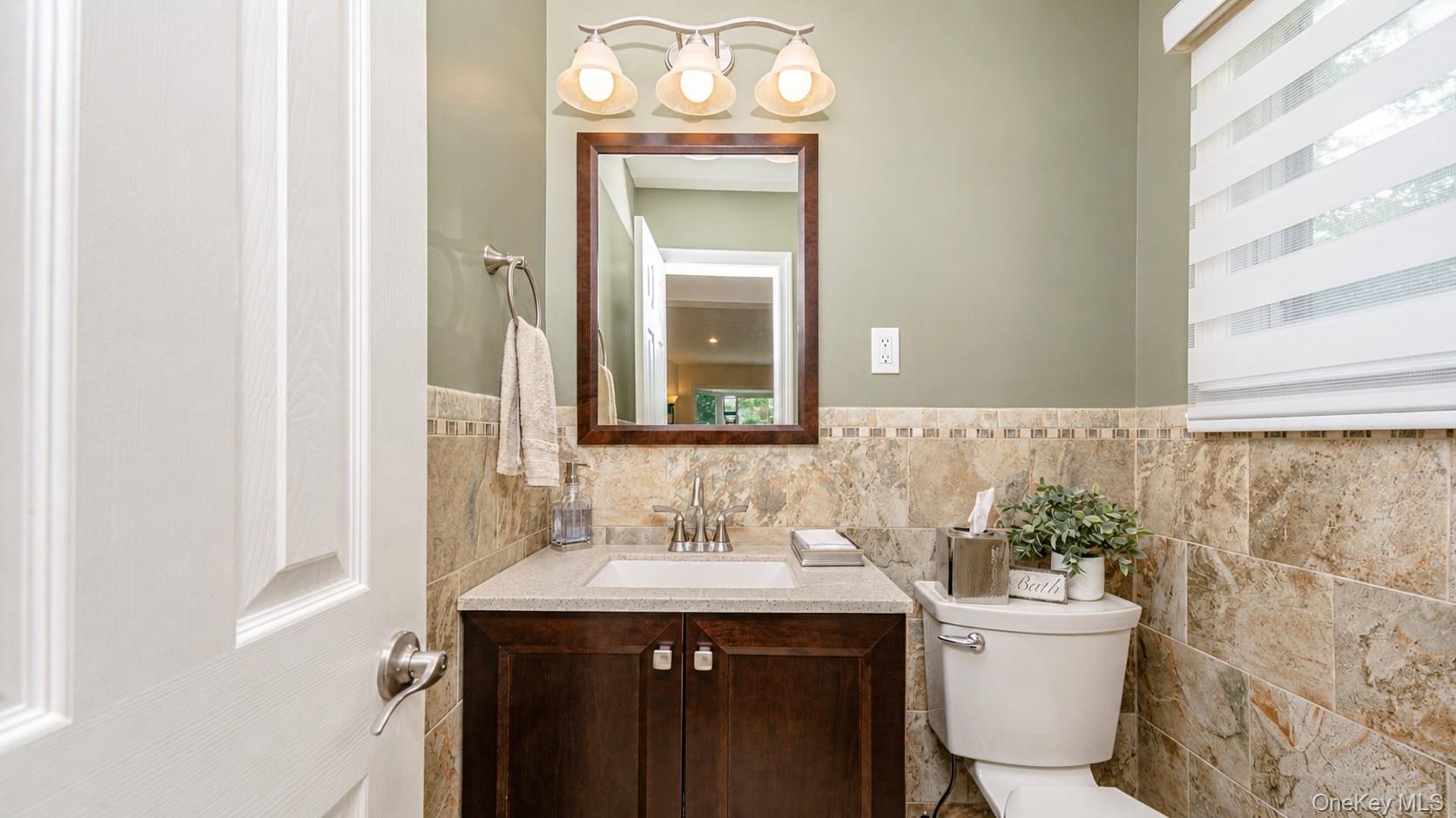 9 Huckleberry Lane East Setauket, NY 11733 - Photo 18 of 33