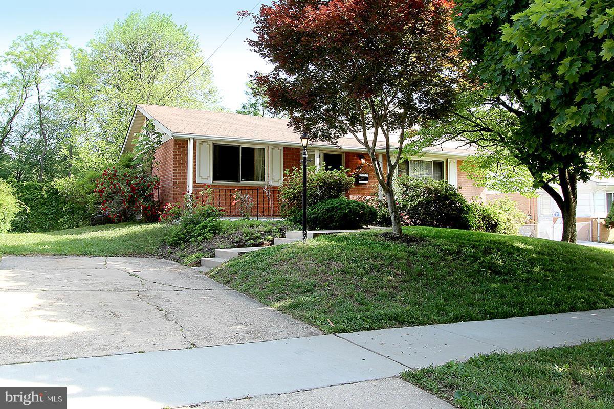 502 East Indian Spring Drive Silver Spring, MD 20901 - Photo 1 of 29 Exterior (Front)