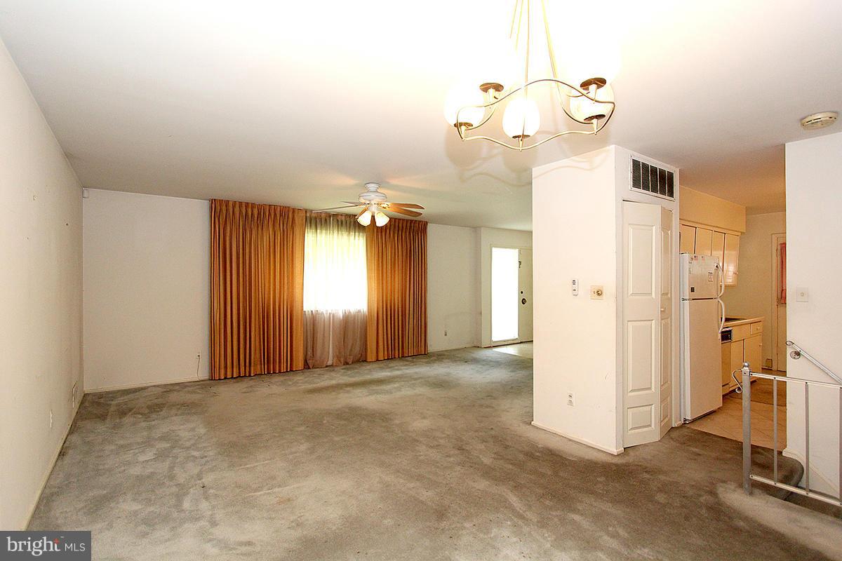 502 East Indian Spring Drive Silver Spring, MD 20901 - Photo 9 of 29 Dining Room