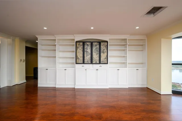 a view of a livingroom with a furniture