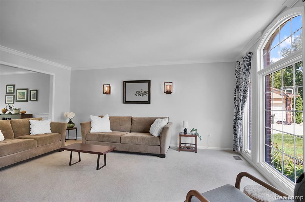 1400 Lakeview Drive Rochester Hills, MI 48306 - Photo 19 of 45