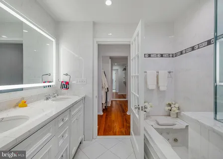 a view of walk in closet