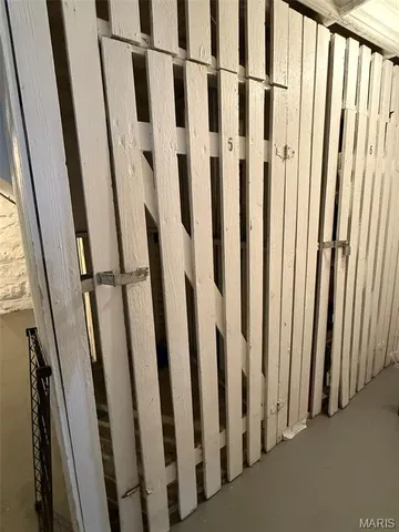 $152,000 | 907 South Hanley Road, Unit 5, Clayton, MO 63105