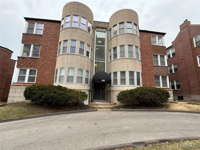 $152,000 | 907 South Hanley Road, Unit 5, Clayton, MO 63105