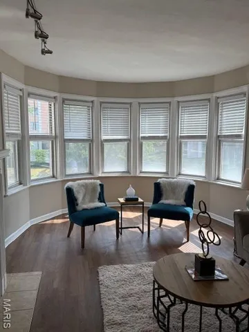 $152,000 | 907 South Hanley Road, Unit 5, Clayton, MO 63105