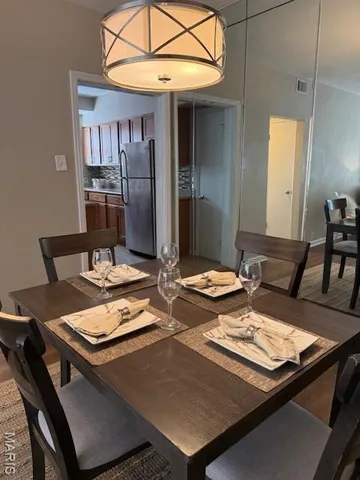 $152,000 | 907 South Hanley Road, Unit 5, Clayton, MO 63105